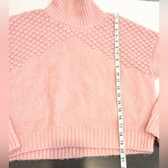 Free People Bradley Turtleneck Pullover Sweater Baby Pink Color Women’s Size M - Picture 11 of 12